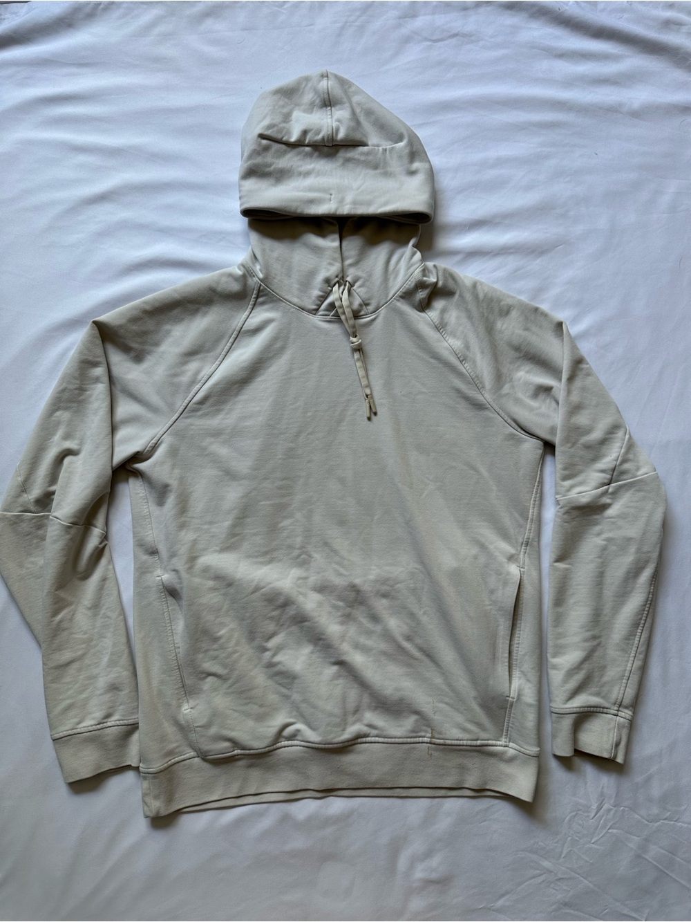 Lululemon Men’s Cream Sweatshirt